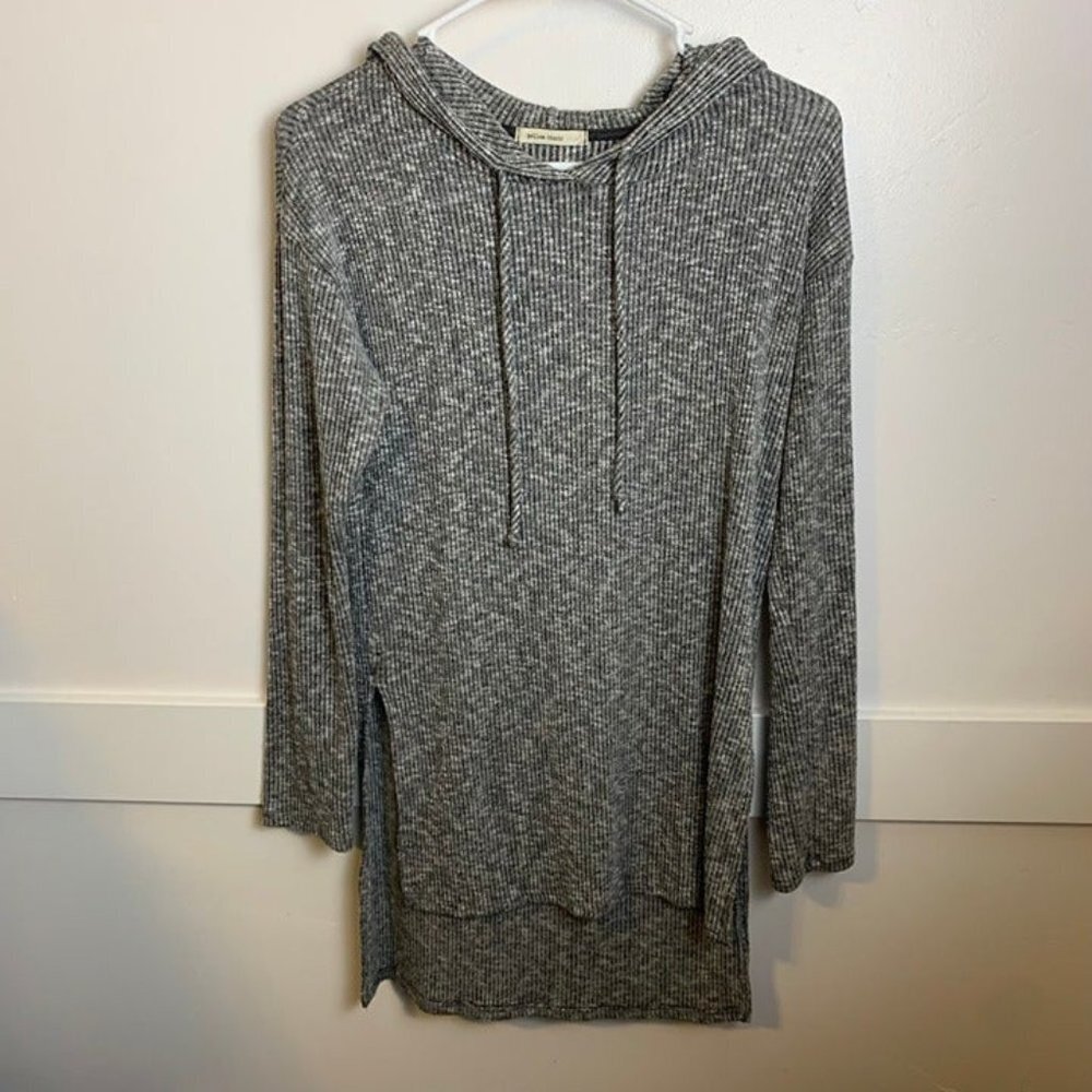 Yellow Chair Heathered Gray Ribbed High Low Pullover Hoodie